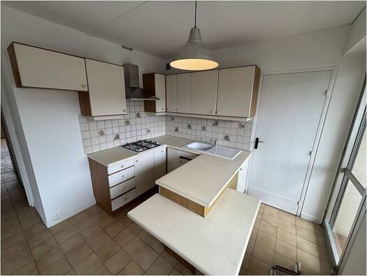 Appartement à louer 752 € 3 pièces 2 chambres 64,5 m² 1er étage Centre Ville-Stalingrad Alès 30100
