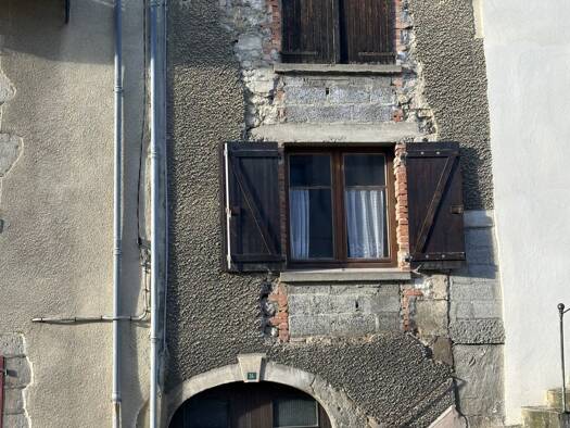 Maison à vendre 74 000 € 4 pièces 2 chambres 70 m² Plauzat 63730