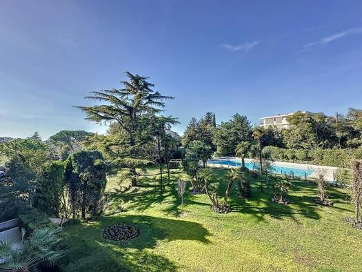 Appartement à louer 2 454 € 3 pièces 2 chambres 92,17 m² 2ème étage Californie Cannes 06400