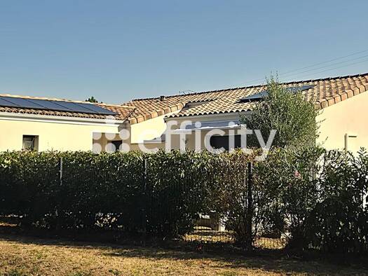 Maison de plain-pied à vendre 279 537 € 4 pièces 3 chambres 119 m² 801 m² de terrain Meursac 17120