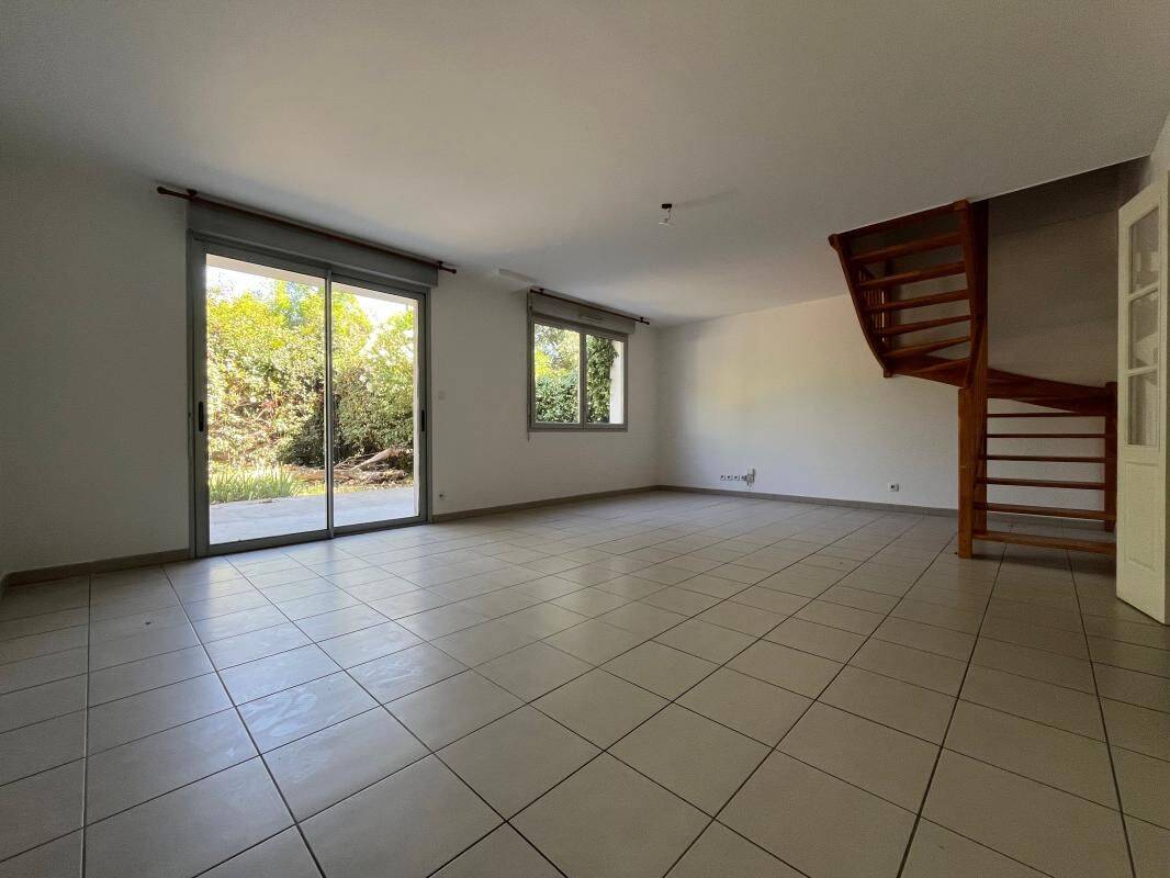 ?? À louer – Spacieuse maison T5 familiale avec jardin et garage — 3
