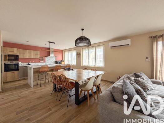 Maison à vendre 159 000 € 4 pièces 3 chambres 97,5 m² 552 m² de terrain Centre Domérat 03410