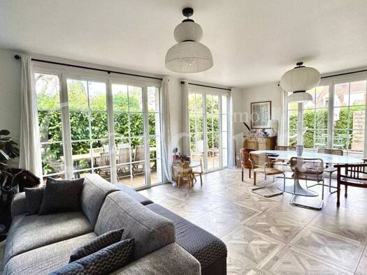 Maison à vendre 749 000 € 7 pièces 4 chambres 134 m² 455 m² de terrain Bailly 78870