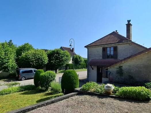 Maison à vendre 115 500 € 8 pièces 5 chambres 152 m² 645 m² de terrain Cunfin 10360
