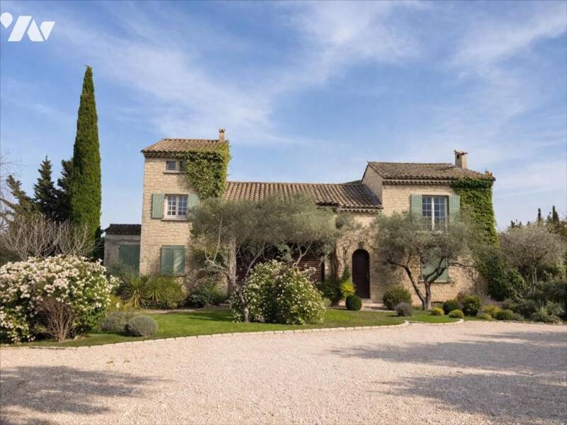 Maison à vendre, 180m², EYGALIERES