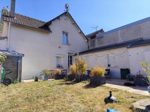 Maison à vendre 222 600 € 5 pièces 2 chambres 93 m² 530 m² de terrain Interquartiers Blois 41000