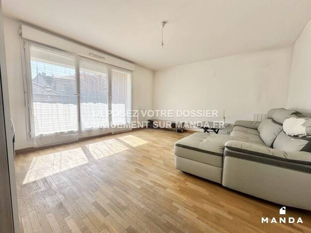 Appartement à louer 871 € 2 pièces 1 chambre 45 m² RDC Le Vieux Bourg Morsang-sur-Orge 91390