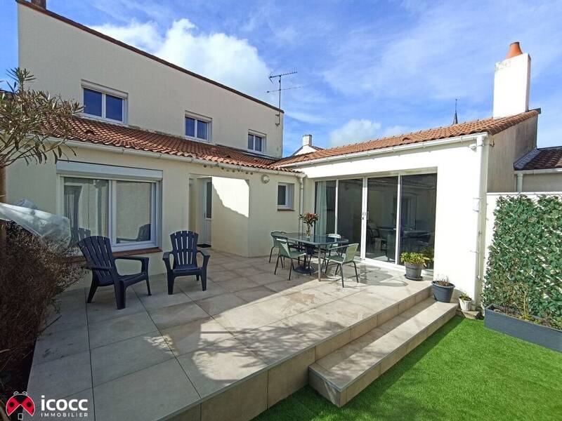 Maison à vendre, 157m², NIEUL LE DOLENT