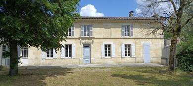Maison à vendre 493 500 € 10 pièces 6 chambres 350 m² 1 696 m² de terrain St Denis de Pile 33910