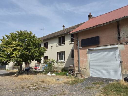 Maison à vendre 210 000 € 9 pièces 7 chambres 212 m² 4 684 m² de terrain Granges-sur-Aube 51260