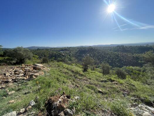 Terrain constructible viabilisé à vendre 89 000 € 3 560 m² de terrain Largentière 07110