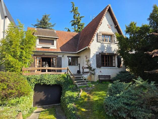 Maison à vendre 795 000 € 6 pièces 4 chambres 160 m² 864 m² de terrain La Croix Blanche-Les Richebourgs Sartrouville 78500