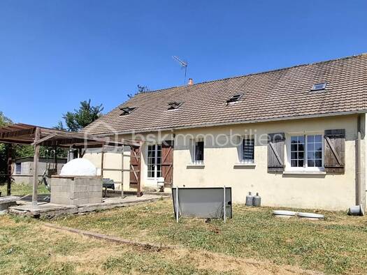 Maison à vendre 173 500 € 10 pièces 7 chambres 185 m² 4 270 m² de terrain Busloup 41160
