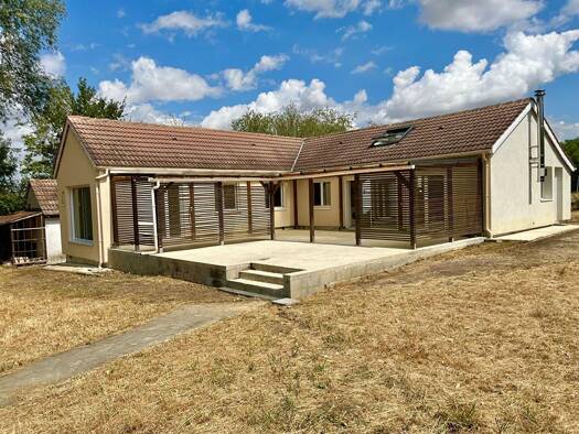 Maison de plain-pied à vendre 230 000 € 5 pièces 3 chambres 95 m² 5 943 m² de terrain Varennes-Changy 45290