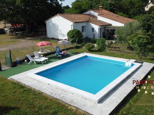 Maison à vendre 199 500 € 5 pièces 3 chambres 142 m² 2 543 m² de terrain Gourgé 79200