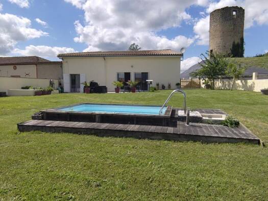 Maison de plain-pied à vendre 239 500 € 5 pièces 3 chambres 152 m² 879 m² de terrain Cleyrac 33540