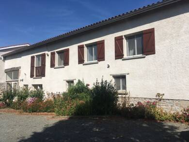 Maison à louer 935 € 7 pièces 6 chambres 225 m² 1 000 m² de terrain Épercieux-Saint-Paul 42110