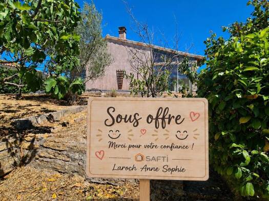 Maison de plain-pied à vendre 180 000 € 4 pièces 3 chambres 90 m² 557 m² de terrain Grospierres 07120