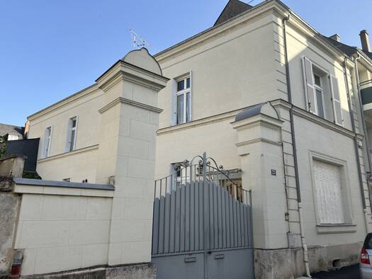 Maison à vendre 367 500 € 7 pièces 5 chambres 170 m² 215 m² de terrain Saumur 49400