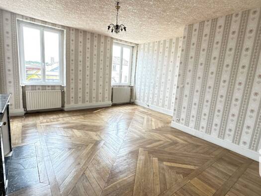 Maison à vendre 69 900 € 10 pièces 9 chambres 285 m² 262 m² de terrain Champignol-Lez-Mondeville 10200