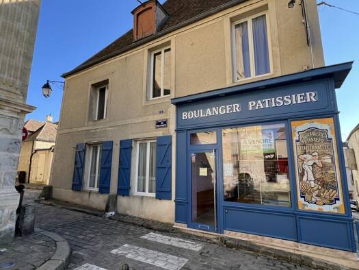 Boutique à vendre Fonds de commerce 190 000 € 246 m² de surface de vente Montfort-l'Amaury 78490