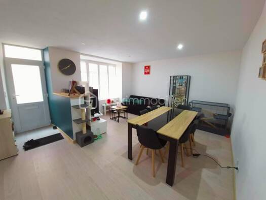 Maison de ville à vendre 83 500 € 3 pièces 2 chambres 78,5 m² Saint-Anthème 63660