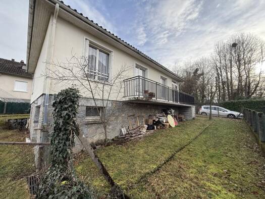 Maison à vendre 59 900 € 4 pièces 2 chambres 76 m² 670 m² de terrain Peyrat-le-Château 87470
