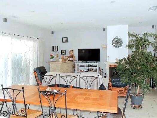 Maison à vendre 678 000 € 9 pièces 6 chambres 305 m² 1 313 m² de terrain Paulhan 34230