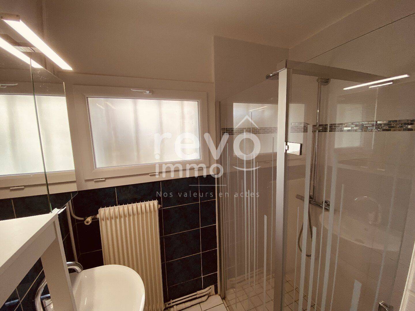 Maison de plain-pied meublée, proche centre-ville — 7