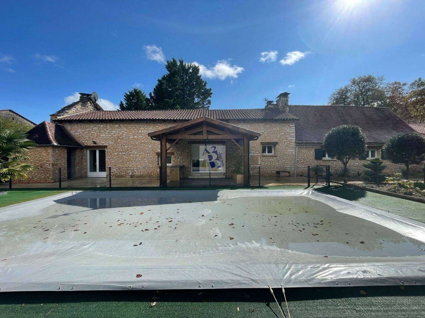 Maison à vendre, 182m², SAVIGNAC LES EGLISES