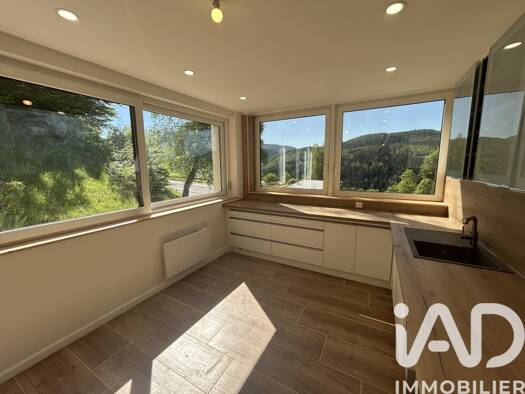Appartement à vendre 260 000 € 3 pièces 2 chambres 86 m² RDC/2 Morbier 39400