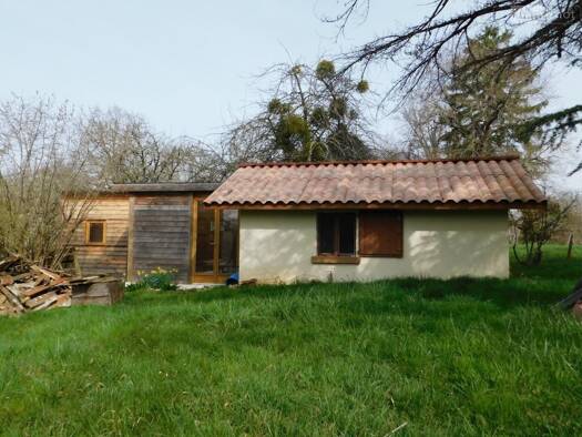 Maison à vendre 55 000 € 2 pièces 30,5 m² 1 350 m² de terrain Ambronay 01500