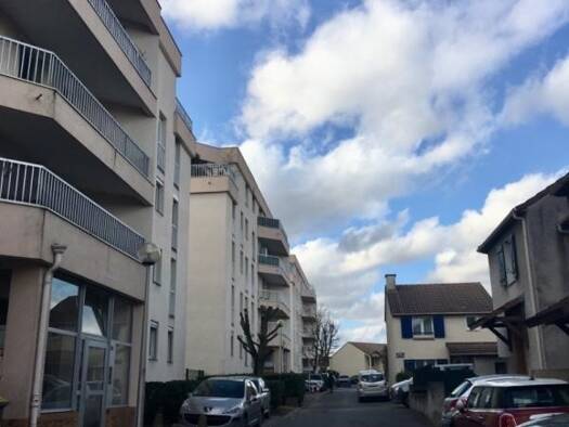 Colocation à louer 625 € 1 pièce 1 chambre 12 m² 1er étage Les Terrasses-Axe Majeur-Lauterne Cergy 95800
