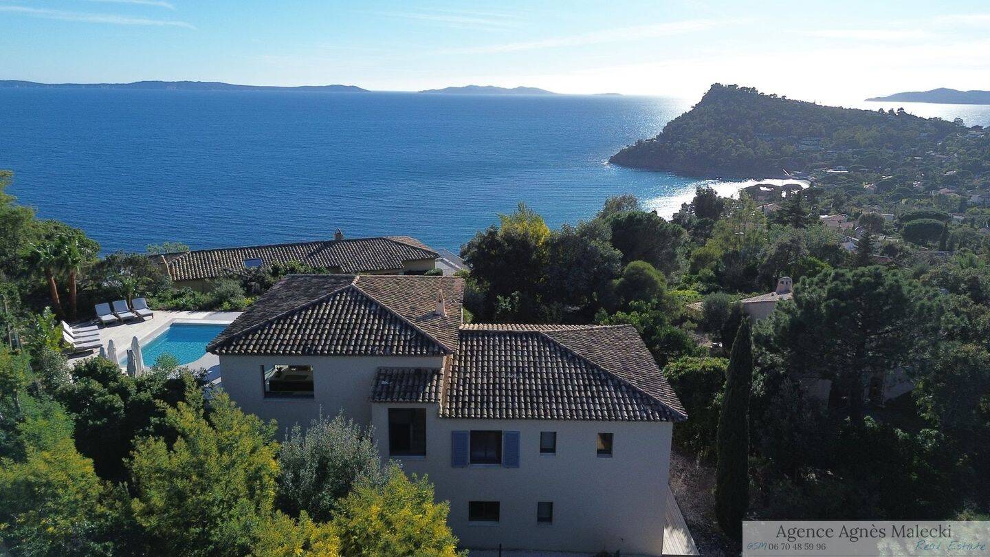 Maison à vendre, 187m², RAYOL CANADEL SUR MER