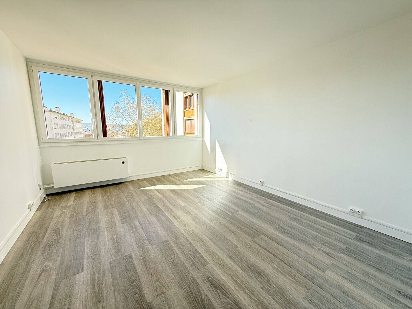 Maison à louer, 61m², NANTERRE