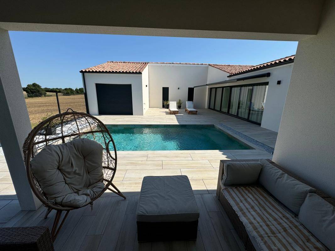 Maison à vendre, 200m², SAINT GEORGES DES COTEAUX