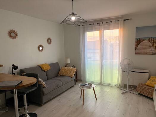 Appartement à louer 514 € 1 pièce 24 m² Étage 2/2 Parc Maisonfort Royan 17200