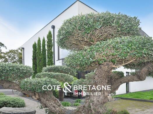 Maison à vendre 879 750 € 6 pièces 4 chambres 185 m² 668 m² de terrain Saint Eloi-Les Rosaires Plérin 22190