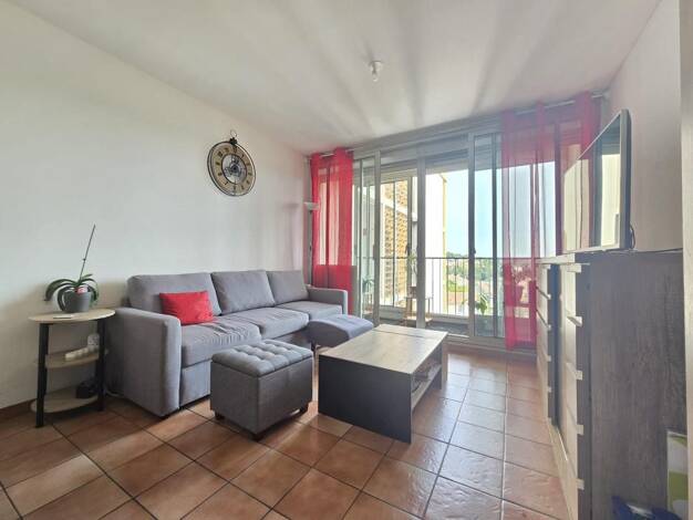 Appartement à louer 950 € 3 pièces 2 chambres 61,1 m² 6ème étage La Monaque-La Gandone Salon-de-Provence 13300