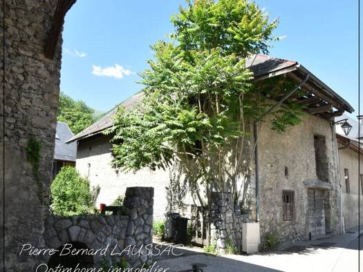 Maison à vendre 65 000 € 2 pièces 160 m² 119 m² de terrain Saint-Jean-de-la-Porte 73250