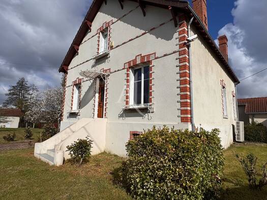 Maison à vendre 192 000 € 7 pièces 5 chambres 133 m² 1 494 m² de terrain Châtres-sur-Cher 41320
