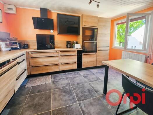 Maison à vendre 163 500 € 5 pièces 4 chambres 100 m² 6 665 m² de terrain Thaumiers 18210