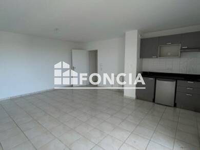 Appartement à louer 600 € 2 pièces 1 chambre 48,9 m² 1er étage Saint Pierre Brest 29200
