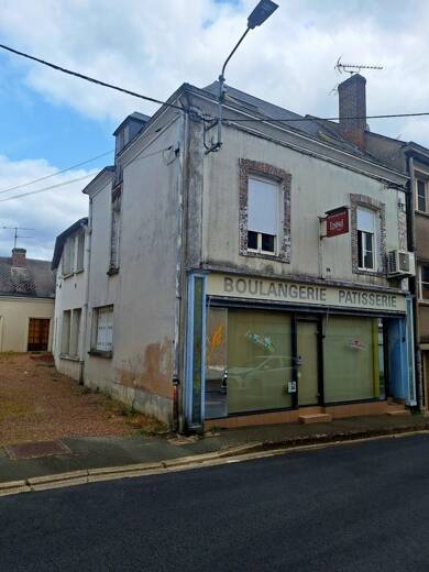Maison à vendre 109 000 € 8 pièces 6 chambres 194 m² 830 m² de terrain Bessé-sur-Braye 72310
