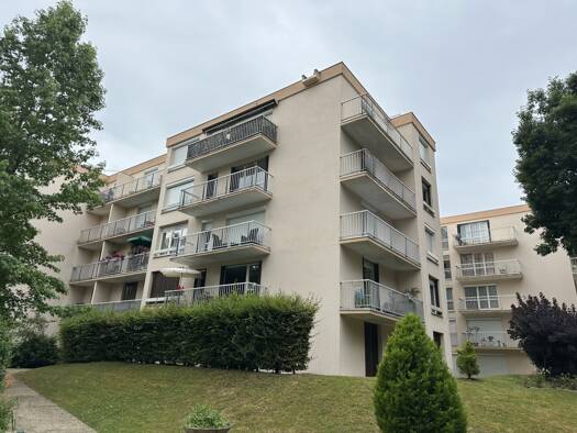 Appartement à louer 1 550 € 4 pièces 2 chambres 83,4 m² Étage 1/4 Vaires-sur-Marne 77360