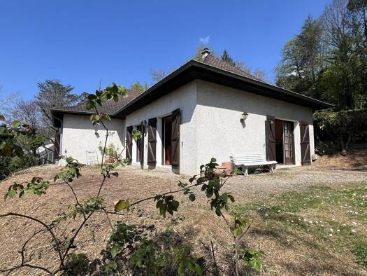 Villa à vendre 759 000 € 6 pièces 4 chambres 131 m² 1 500 m² de terrain Charbonnières-les-Bains 69260