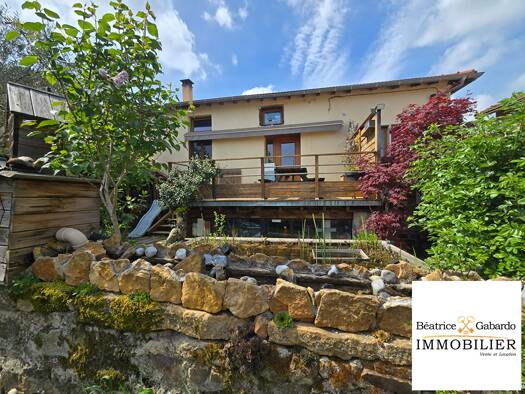 Maison à vendre 269 000 € 5 pièces 3 chambres 93 m² 297 m² de terrain Ternand 69620