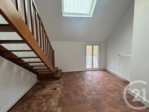 Duplex à louer 790 € 2 pièces 1 chambre 63,3 m² 1er étage Provins 77160