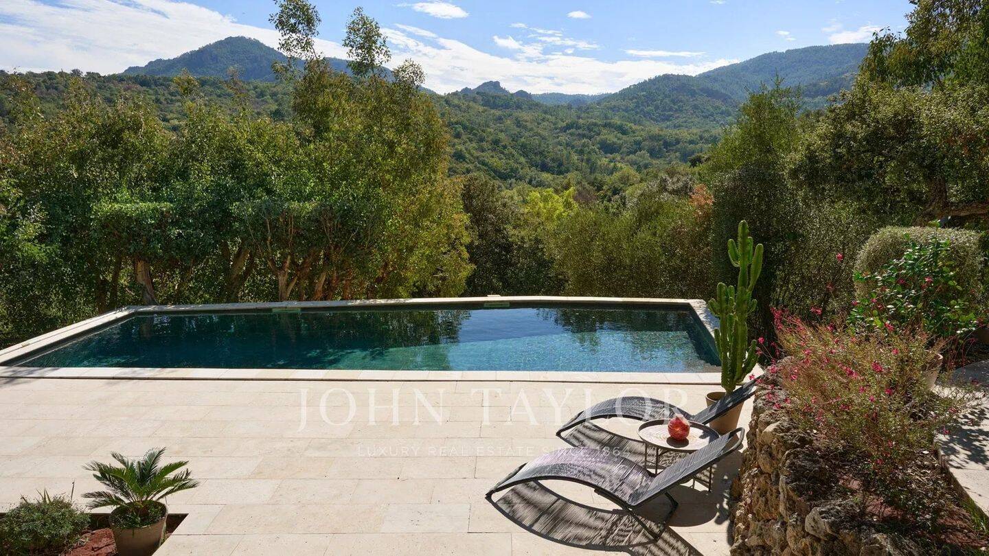 Maison à vendre, 399m², LES ADRETS DE L'ESTEREL