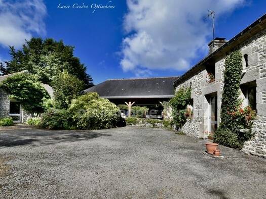 Maison à vendre 832 000 € 12 pièces 6 chambres 277 m² 121 200 m² de terrain Saint-Jean-Brévelay 56660